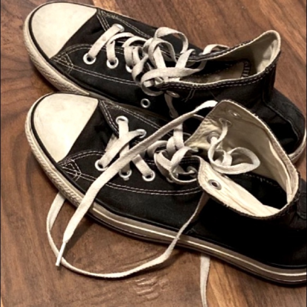 Black high top converse